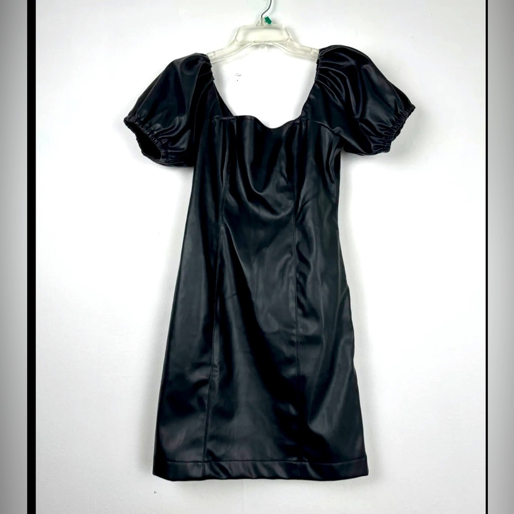 Roxberi Women Black Mini Dress M Vegan Faux Leather‎ Puff Sleeves NEW